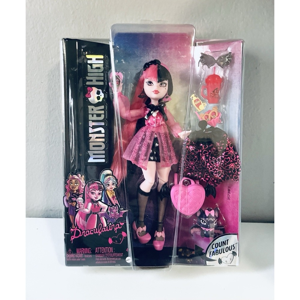 NEW/UNOPENED‎ Monster High Core Doll DRACULAURA
